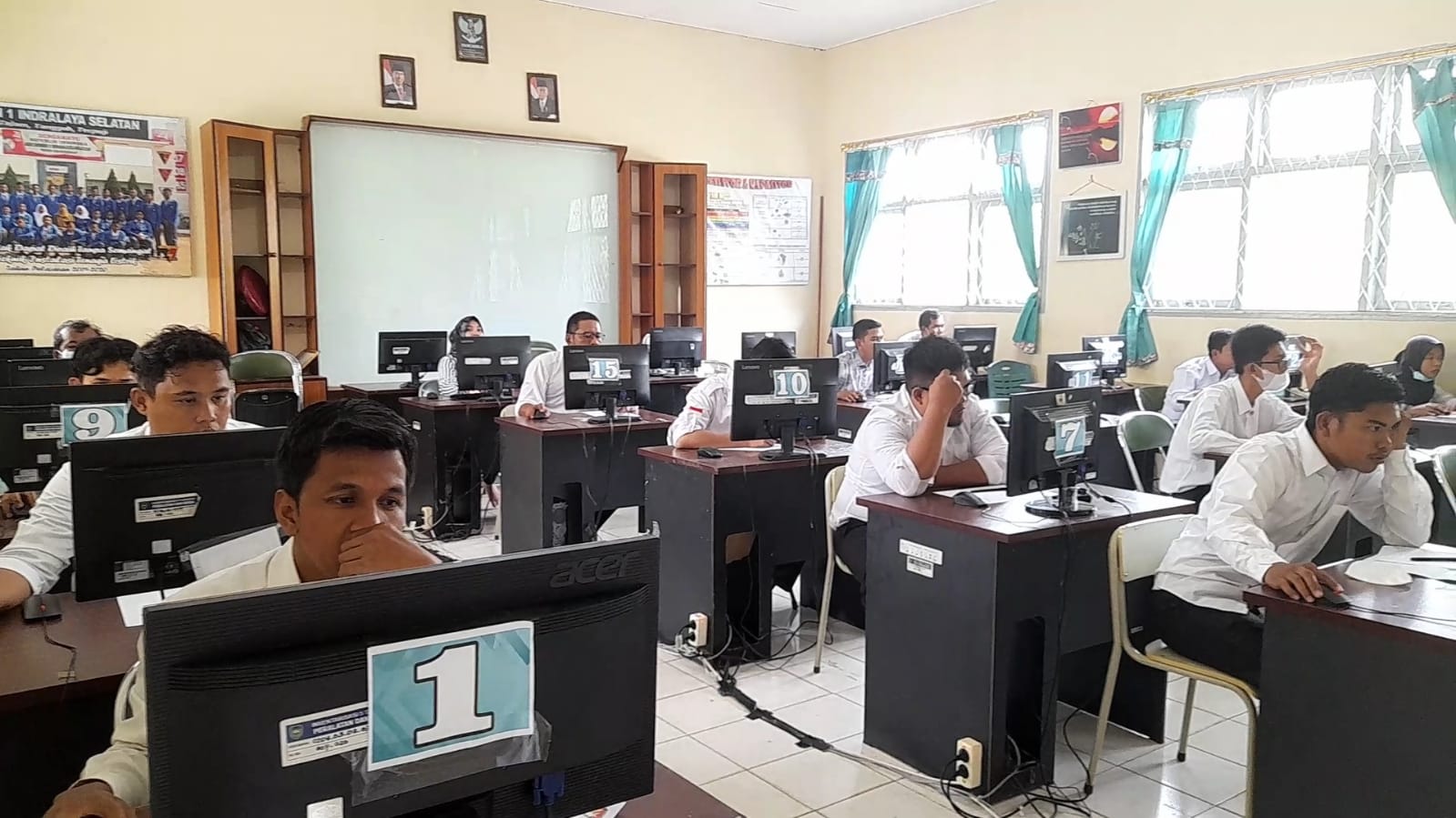 Lab Sekolah